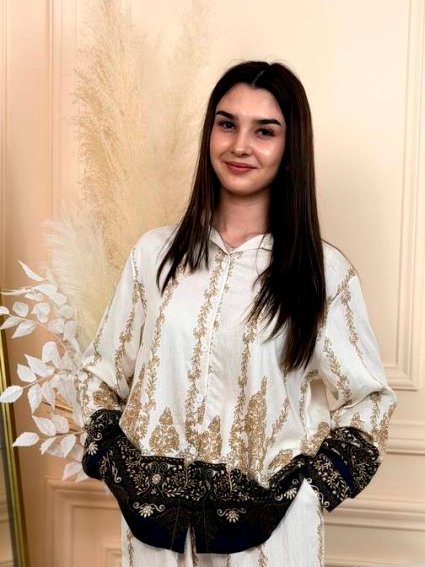 Milliy va zamonaviy uslubdagi ayollar kostyumi   b.7q.142d   15354