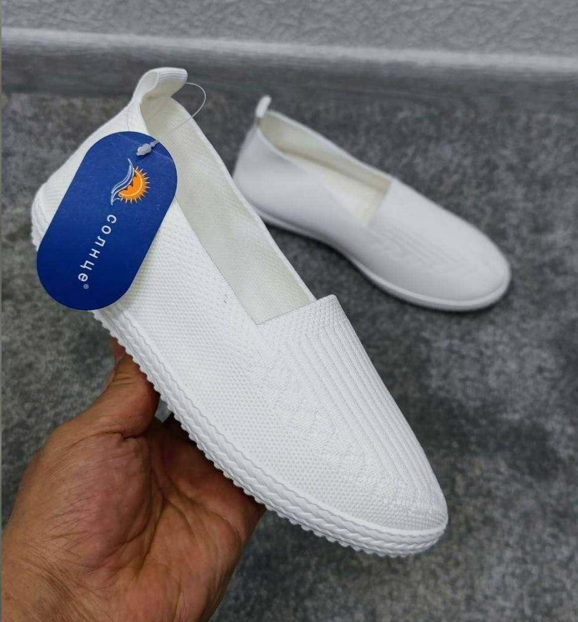 Ayollar uchun zamonaviy fashion krossovkalar b0q3b717d