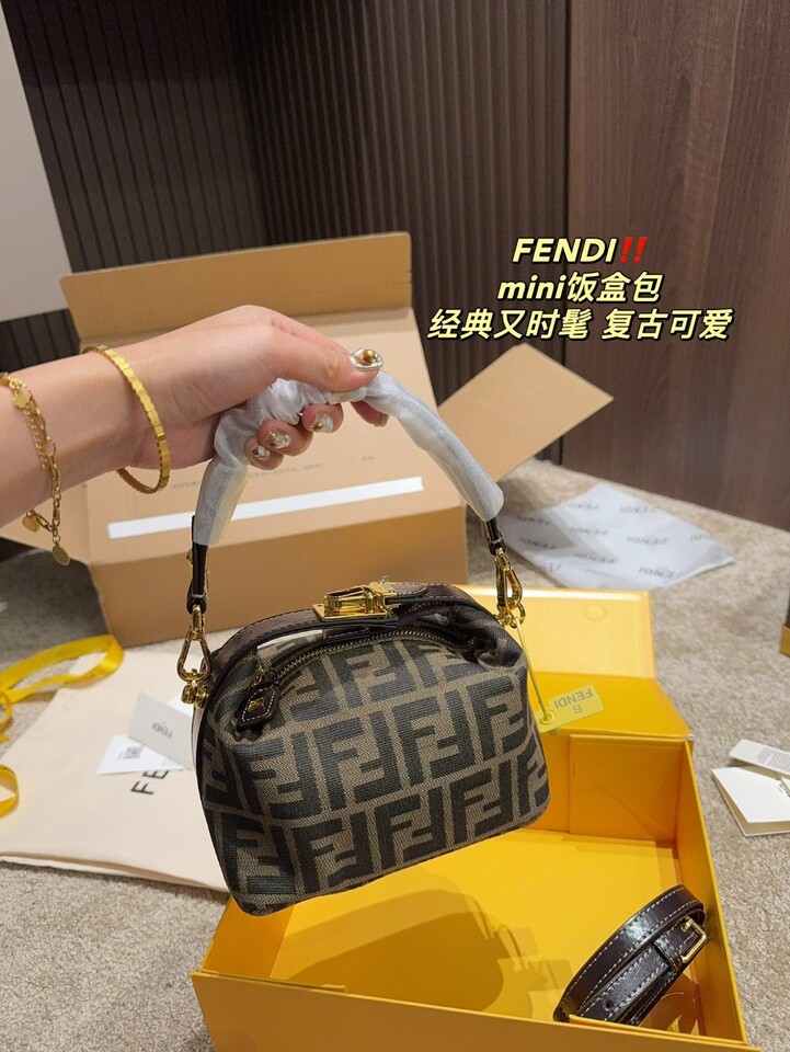 FENDI TO‘UT SUMKA – SHO‘LKA ORQALI b2q0b703/14d