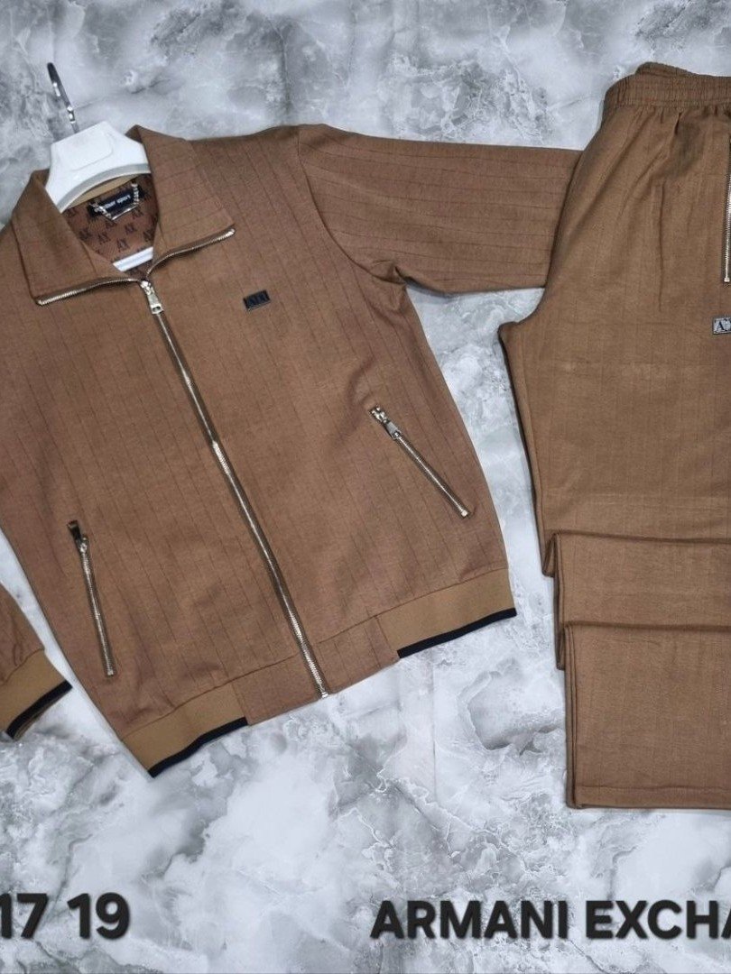 Erkaklar va o'spirinlar sport kostyumi — Armani Exchange klassik uslubda  18417  b.0q.2b.703dgi (XB Dvoyka)