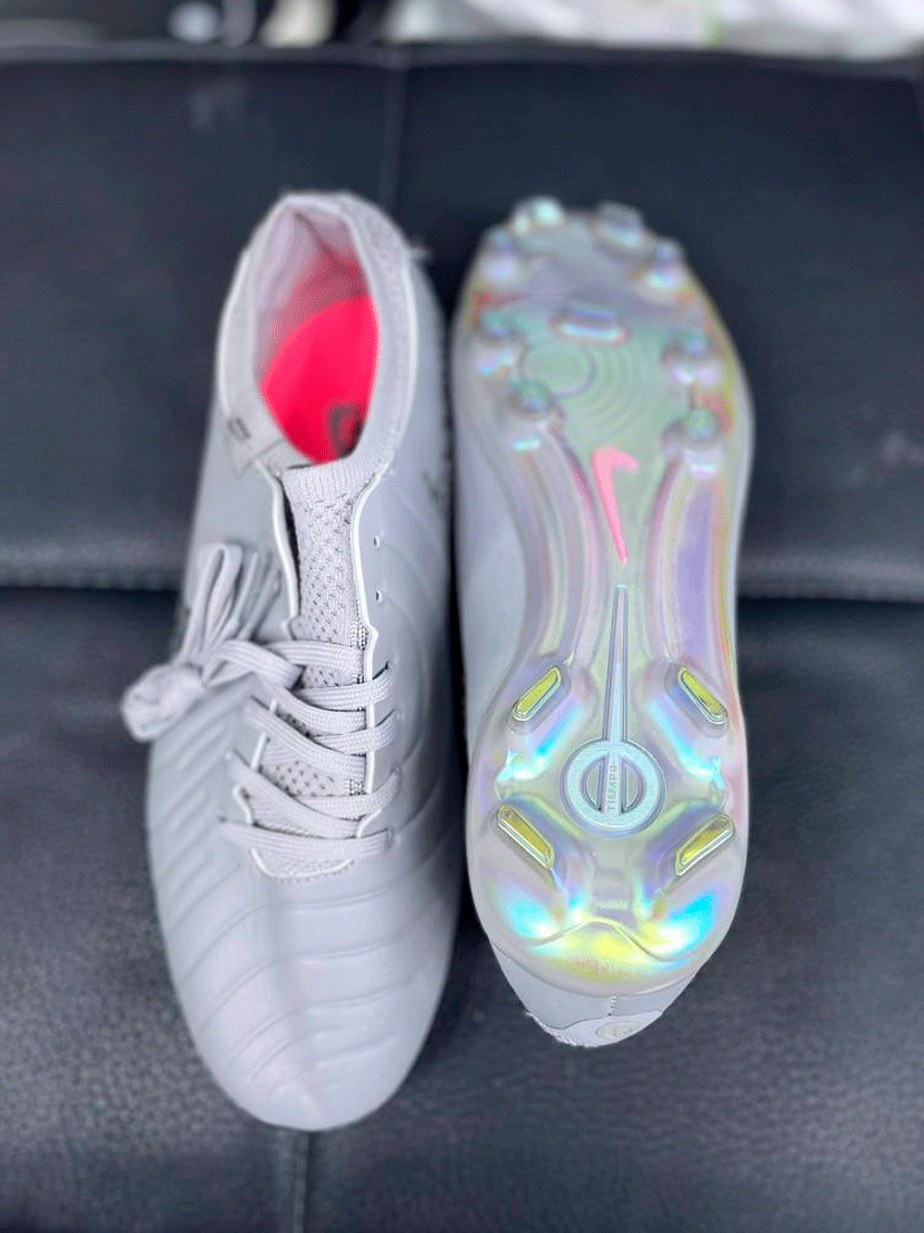 Nike Tiempo futbol butsisi lfg