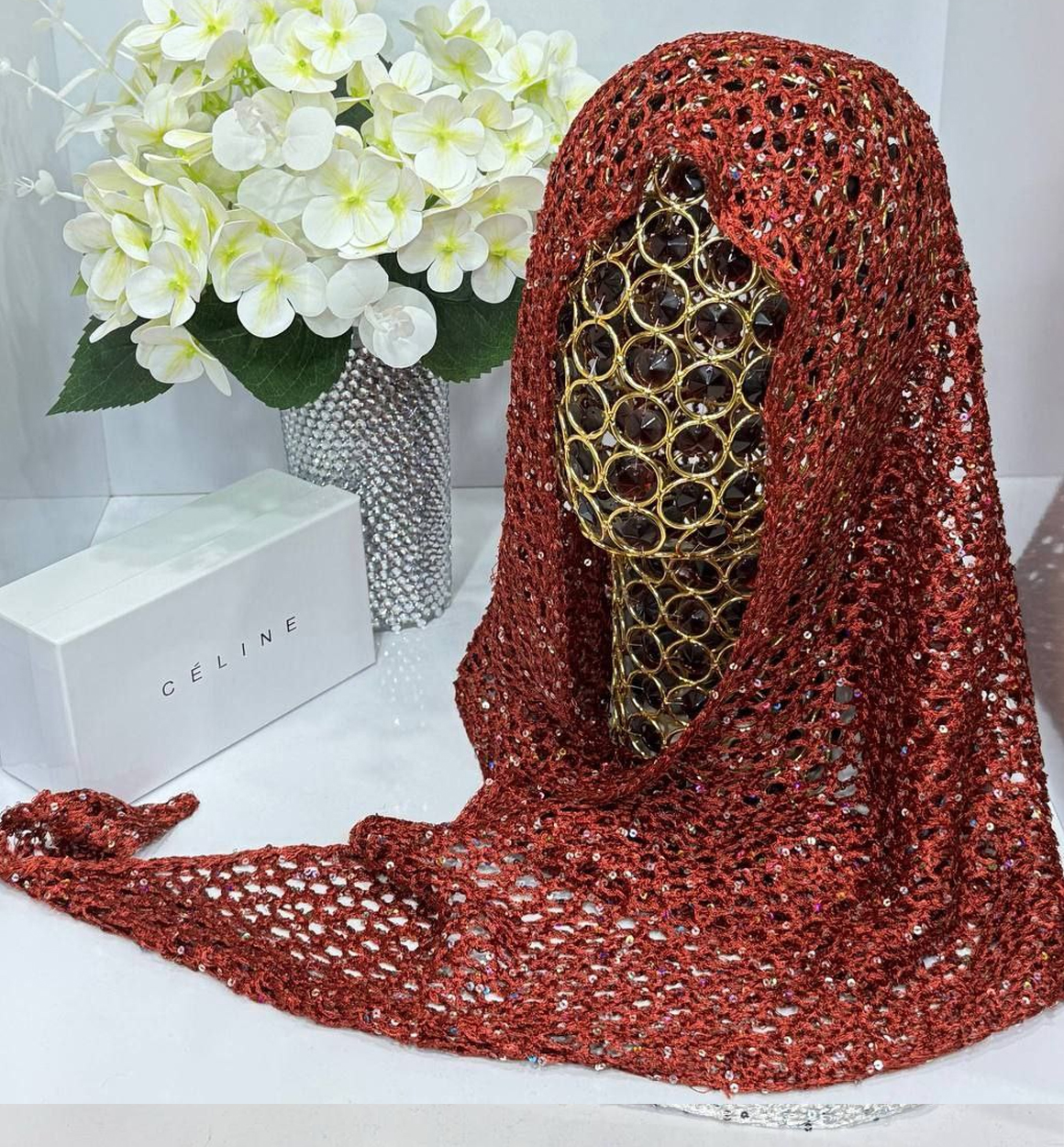 Ayollar uchun yaltiroq ipdan to‘qilgan sharf ascq03d