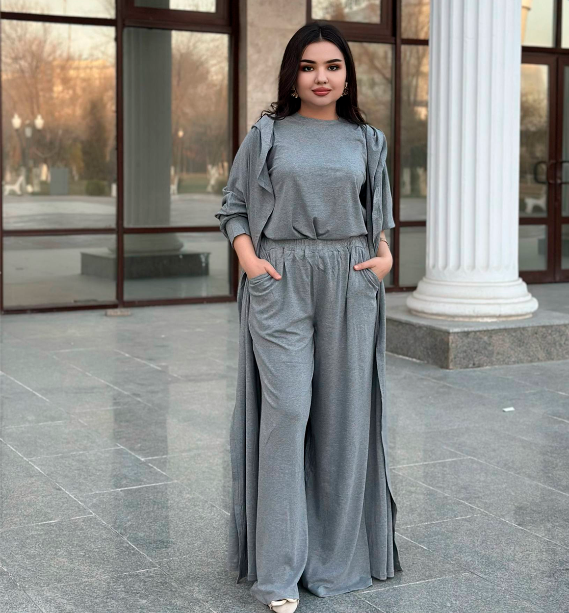 Musulmoncha abaya uchtalik kiyim to‘plam shim bilan aplq85d