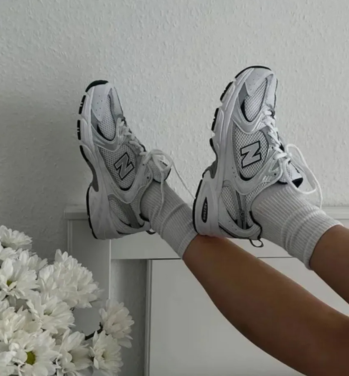 AYOLLAR UCHUN NEW BALANCE 530 KROSSOVKASI (OQ, YANGI YOZGI FASL) eb44d