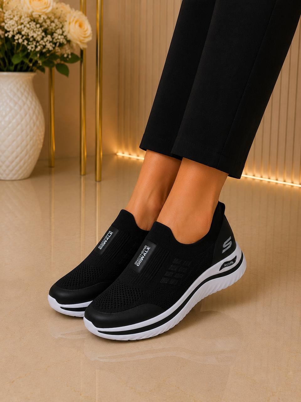 Ayollar sport krossovkasi | GoWalk ArchFit | Slip-on | Setka | Qora, Ko'k, Kulrang | 36-40 o'lcham  ec34d  14521