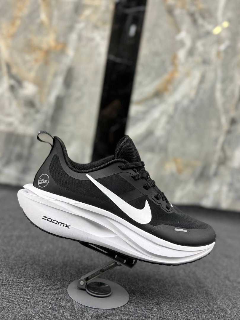 Erkaklar uchun Nike krossovkasi – Yengil, qulay va sportbop krossovka (Made in Vietnam)  18837   b.0q.2b.703d