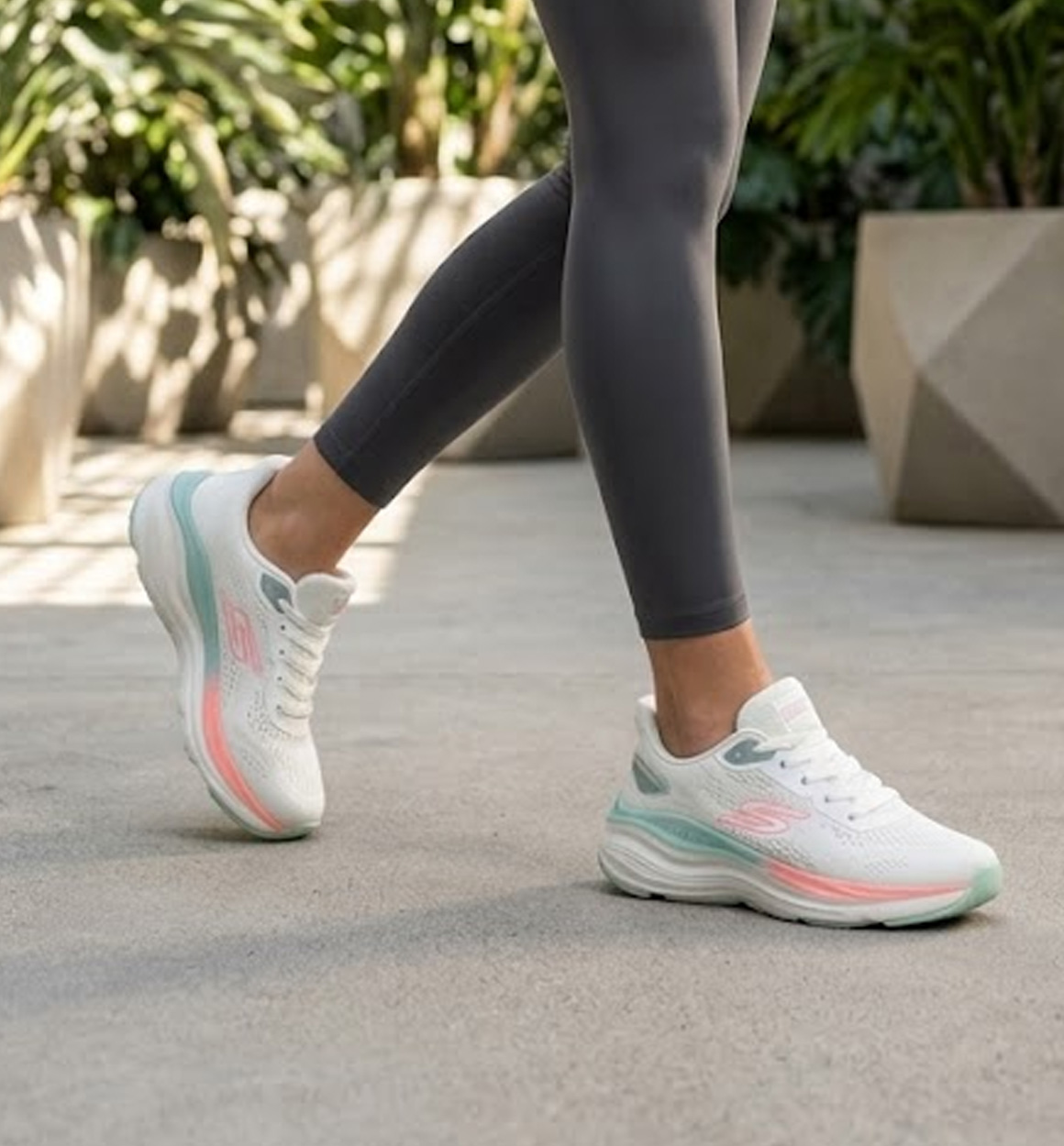 Ayollar uchun sport krossovka (Skechers Max Cushioning) b0q3b717d