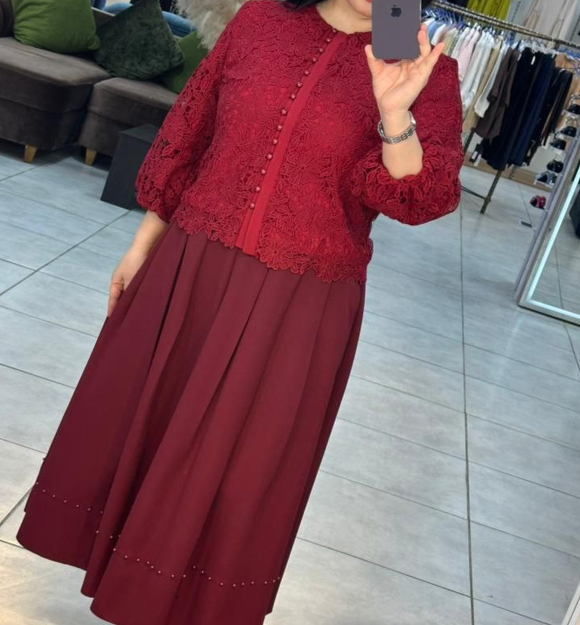 Ayollar uchun ikkitalik kiyim to‘plam (kofta va yubka) 8q368d