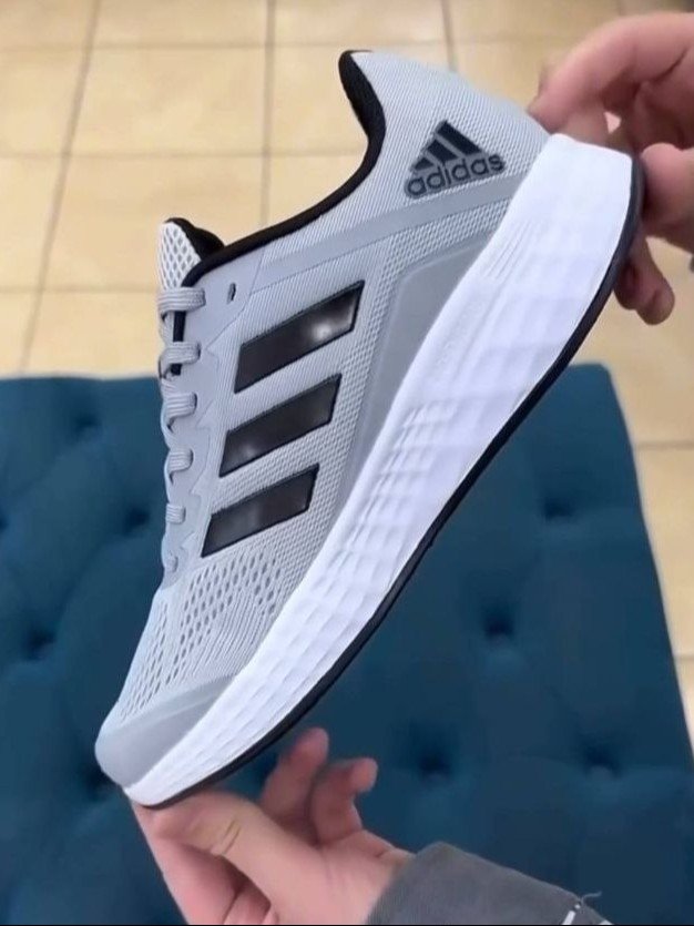 Adidas Duramo Lightmotion — Erkaklar uchun yengil va nafas oluvchi kulrang sport krossovkasi (Setchniy)   19712  b.8q.158d