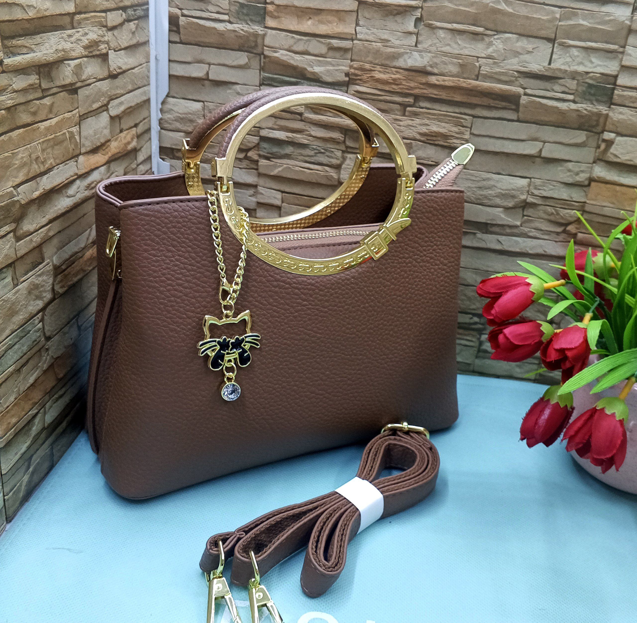 Ayollar  sumkasi  b2b2q703d