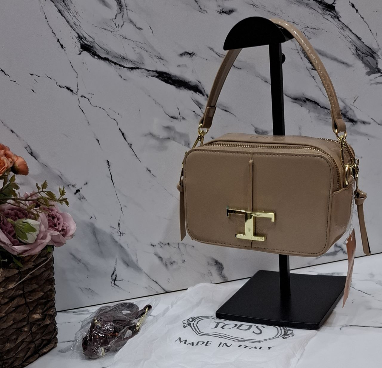 TOD’S  ayollar sumkasi b2b2q703d