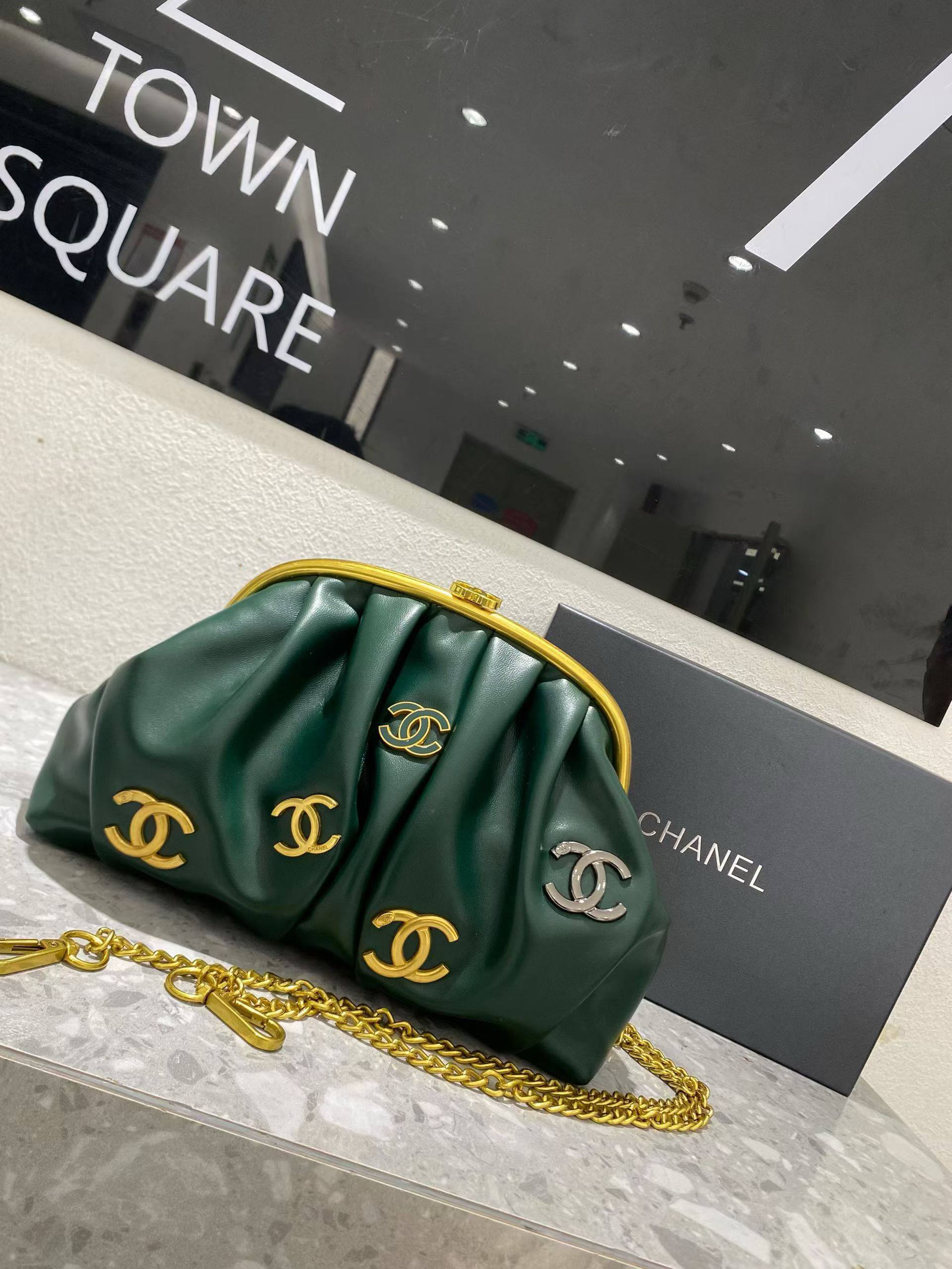 Ayollar uchun Chanel sumkasi, yelka uchun o‘lchami 30 × 18 sm b2q0b703/7d