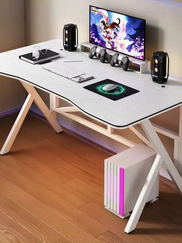 Oq rangdagi zamonaviy geymer va kompyuter stoli 140x60x65 sm