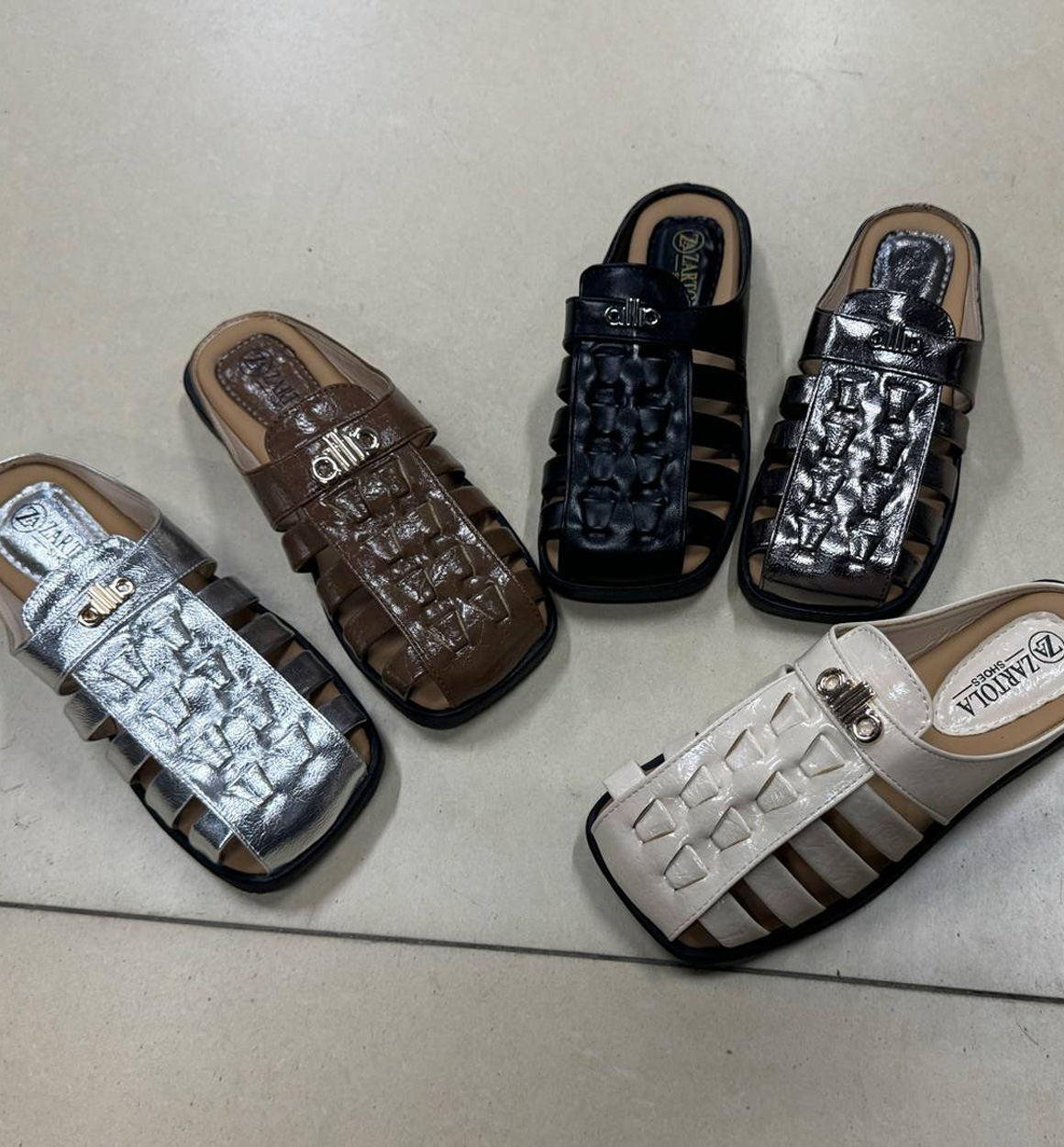 Ayollar uchun yozgi sandallar – to‘qilgan charm b2q3b703/6d