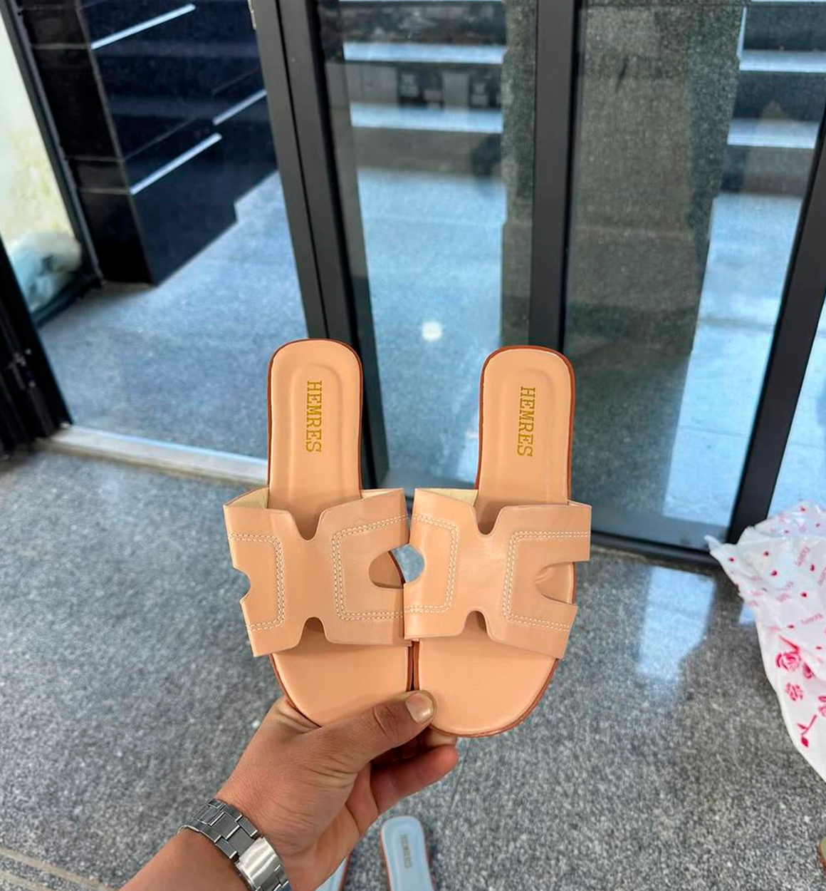 Ayollar uchun Hermes yozgi tapochkalar b1q2b703/6d