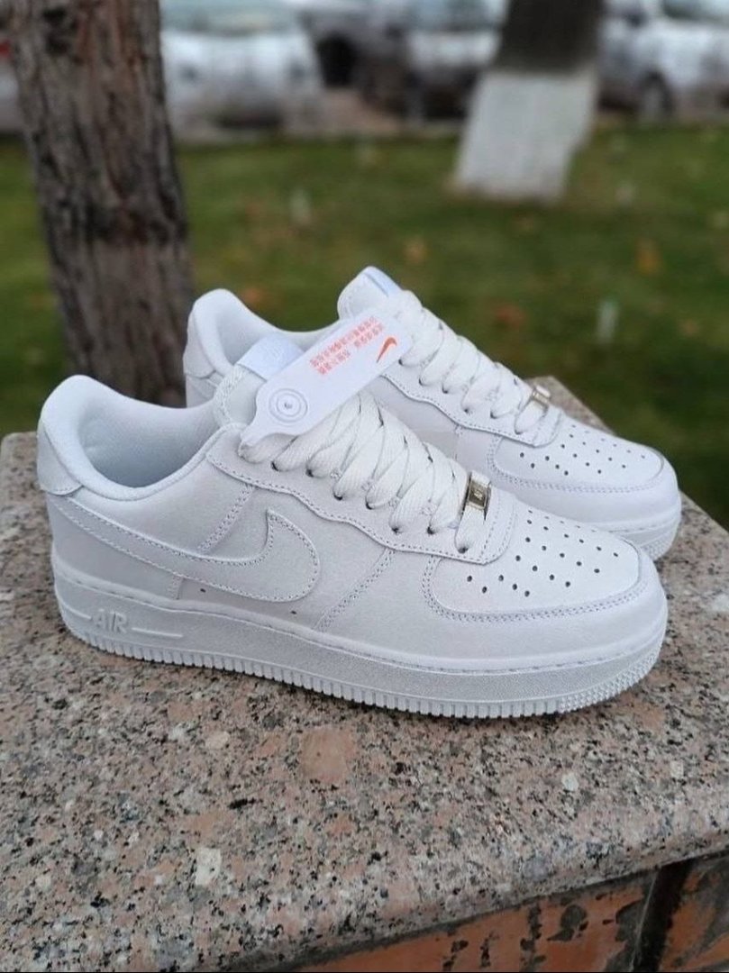 Erkaklar uchun krossovka Nike Air Force 1 Low – Klassik oq rangli, haqiqiy charm (Made in Vietnam)  18976  b.0q.2b.703d