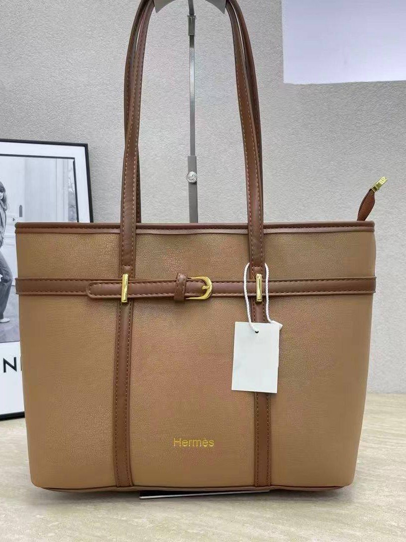 AYOLLAR UCHUN KATTA HAJMLI TOTE-SUMKA — KAMAR BEZAKLI MODEL  a3q2b22d