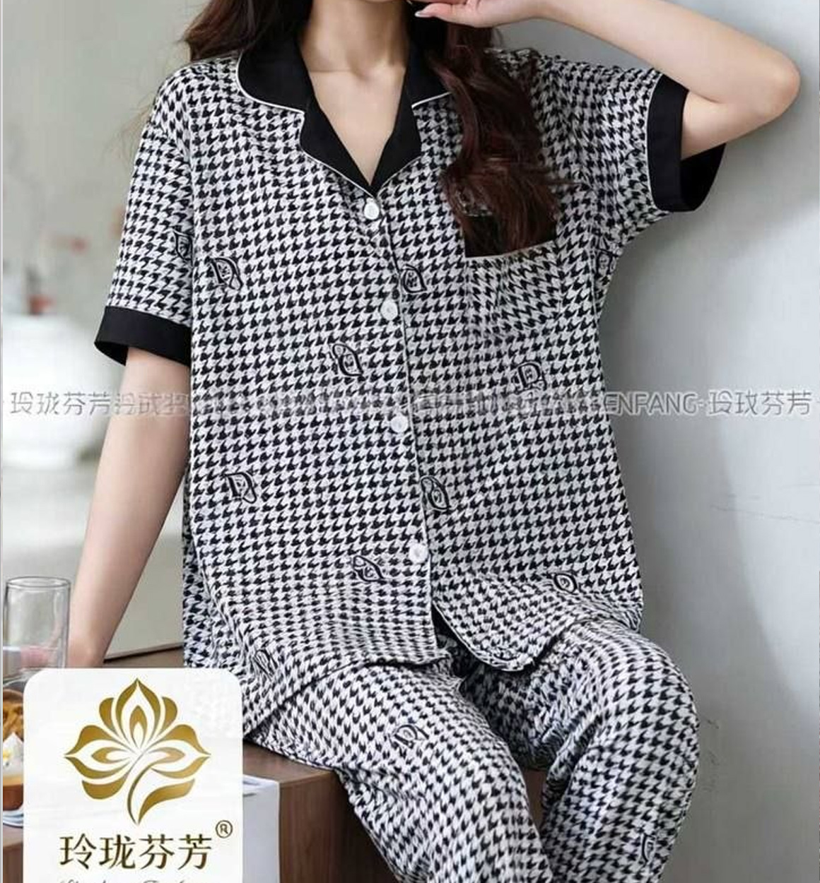 Ayollar uchun yozgi qulay pijama komplekti (kofta + shim) a3b7q17d